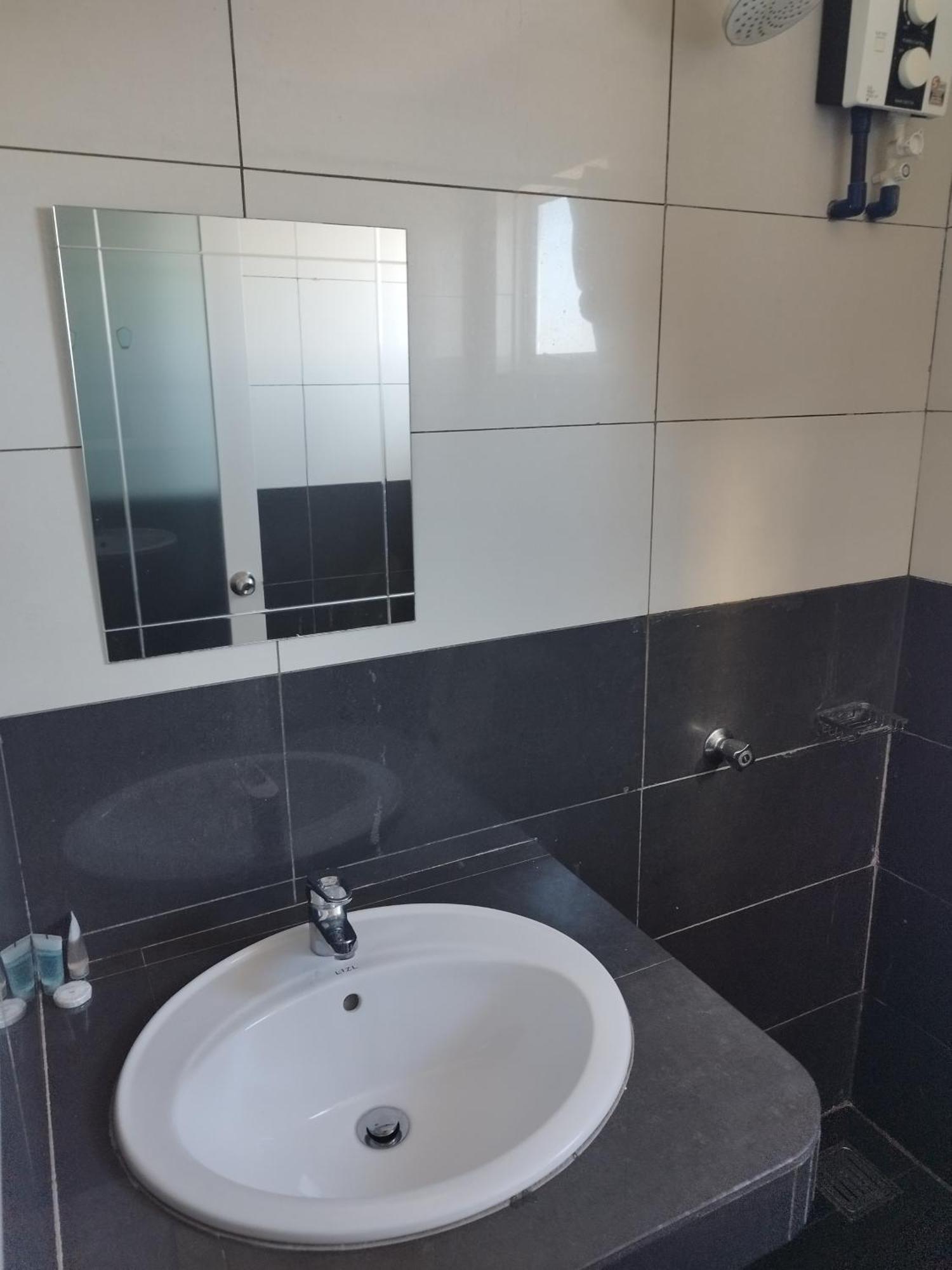 Marine Bay Hotel Sandakan Extérieur photo