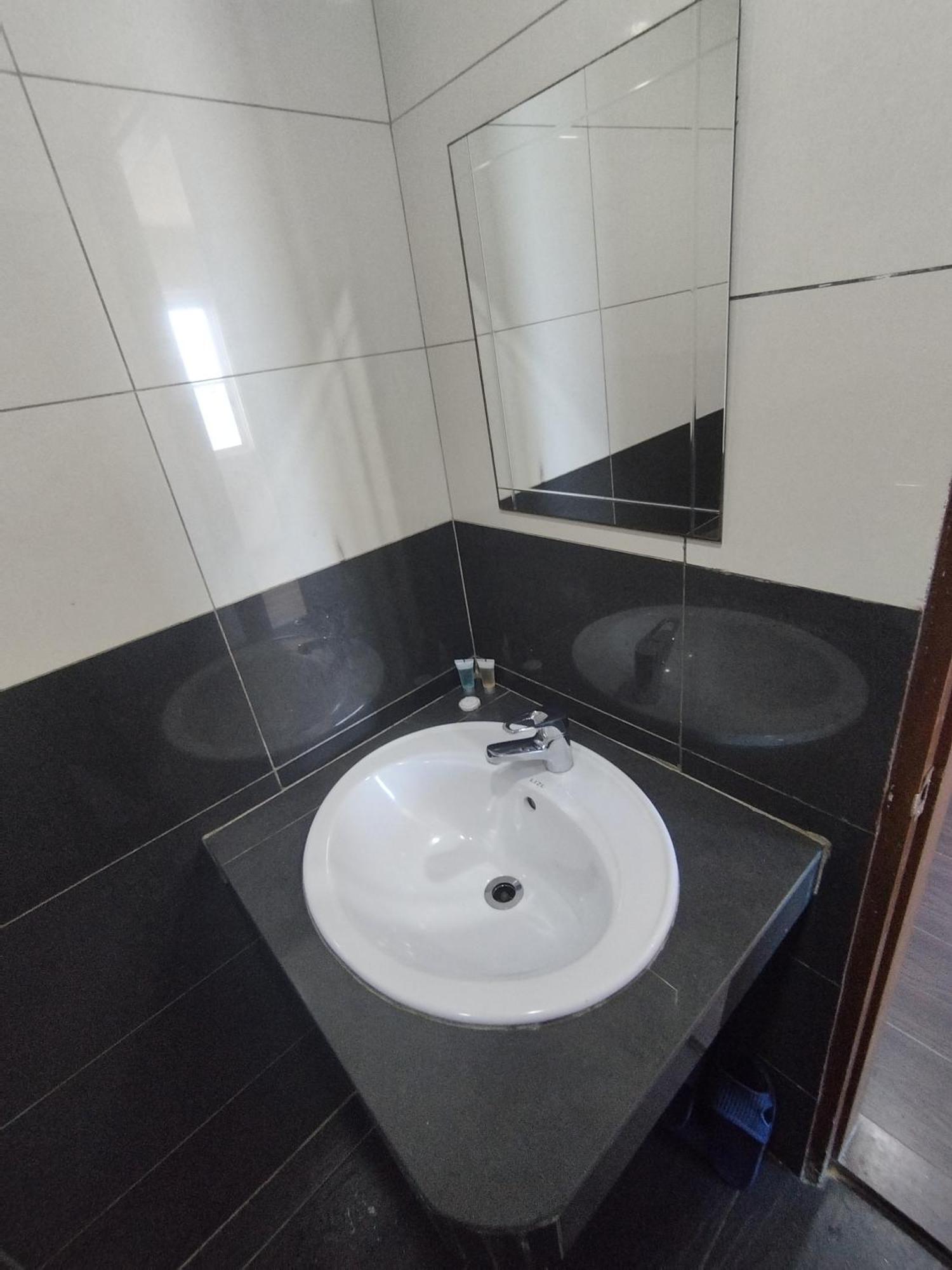 Marine Bay Hotel Sandakan Extérieur photo